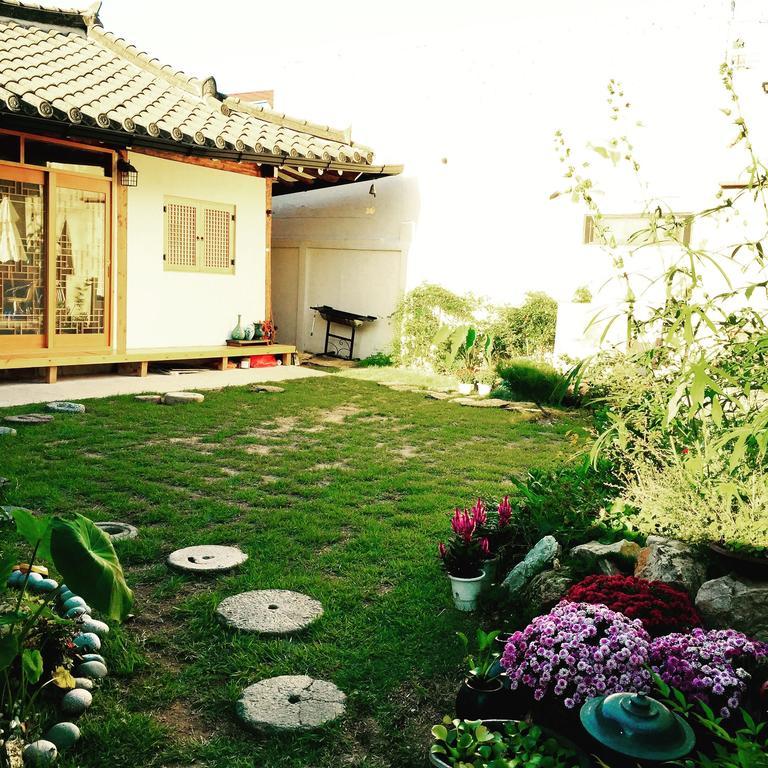 Jeonju Indigo Hanok Guesthouse Dış mekan fotoğraf
