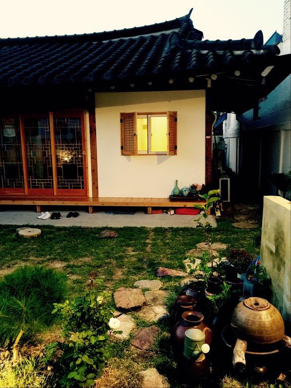 Jeonju Indigo Hanok Guesthouse Dış mekan fotoğraf