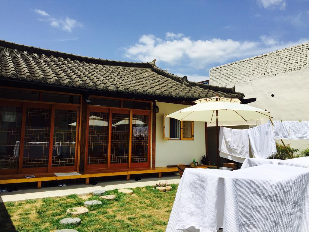 Jeonju Indigo Hanok Guesthouse Dış mekan fotoğraf